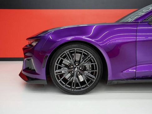 Used 2018 Chevrolet Camaro ZL1 RWD image 23