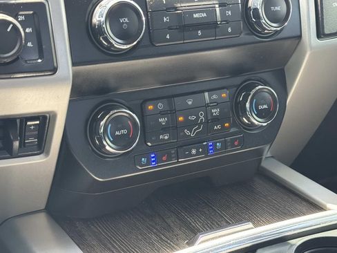 Certified 2020 Ford F250 Lariat w/ Lariat Value Package AWD/4WD image 15