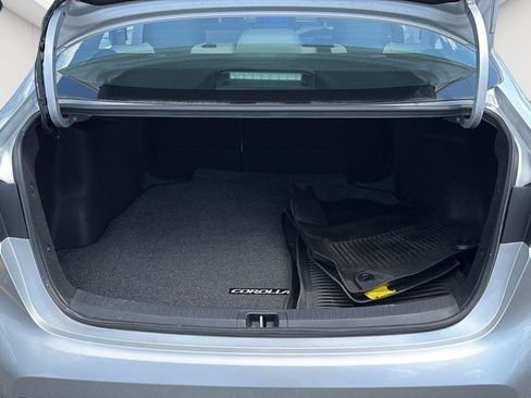 Used 2023 Toyota Corolla LE w/ Carpet Mat Package (TMS) FWD image 18