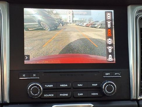 Used 2018 Porsche Macan Turbo image 17