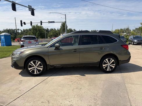 Used 2019 Subaru Outback 2.5i Limited w/ Popular Package #2 AWD/4WD image 5