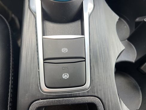 Used 2025 Ford Escape Platinum image 31