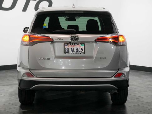 Used 2018 Toyota RAV4 XLE FWD image 5