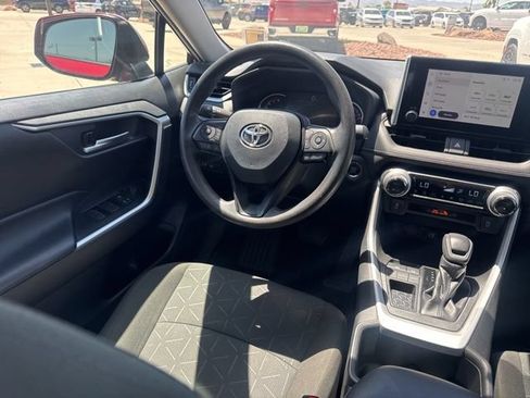 Used 2023 Toyota RAV4 XLE FWD image 16