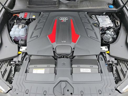 New 2025 Audi RS Q8 performance image 31