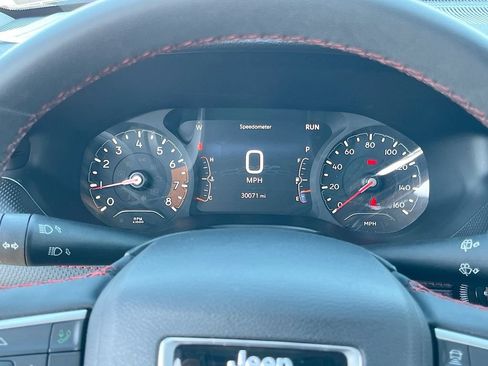 Used 2022 Jeep Compass Trailhawk AWD/4WD image 12