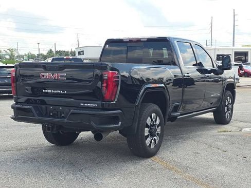 Used 2024 GMC Sierra 2500 Denali w/ Denali Reserve Package AWD/4WD image 5