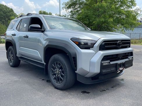 New 2026 Toyota 4Runner SR5 AWD/4WD image 8