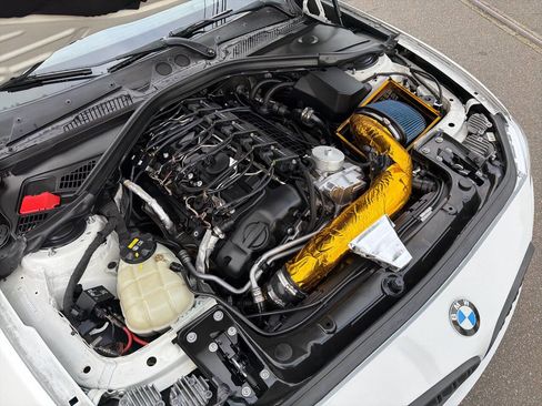 Used 2016 BMW M235i Coupe image 15