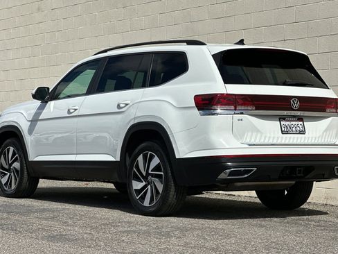 Used 2024 Volkswagen Atlas SE FWD image 6