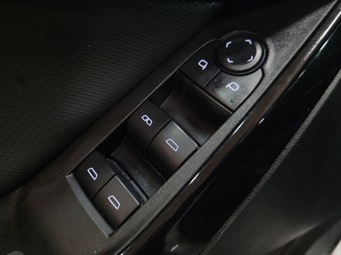 Used 2025 Chevrolet Equinox LT FWD image 27