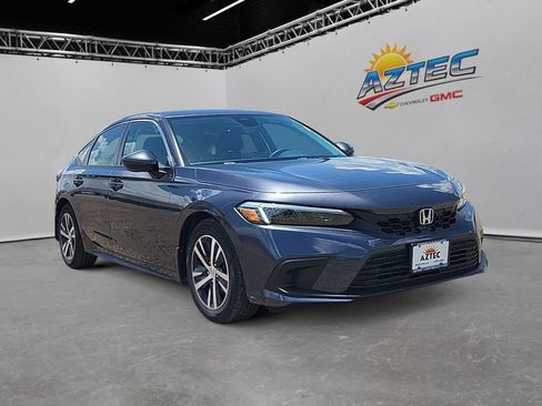 Used 2023 Honda Civic LX image 3