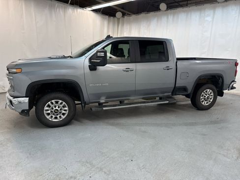 Certified 2025 Chevrolet Silverado 2500 LT w/ Convenience Package image 2