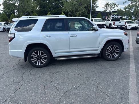 Used 2024 Toyota 4Runner Limited AWD/4WD image 3