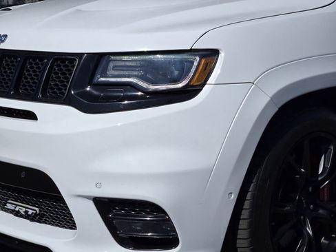 Used 2017 Jeep Grand Cherokee SRT w/ Trailer Tow Group IV AWD/4WD image 5