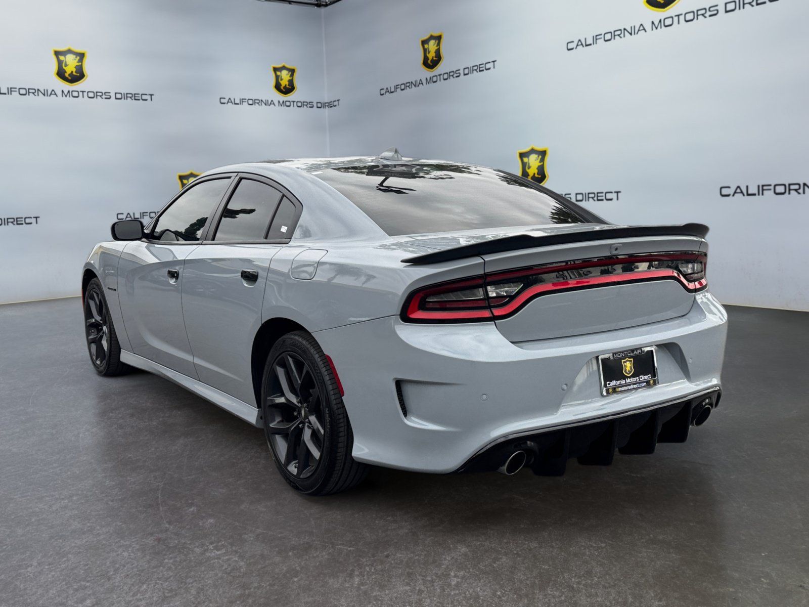Used 2022 Dodge Charger R/T w/ Blacktop Package RWD image 3