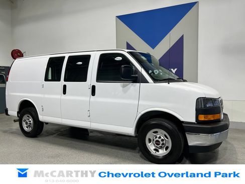 Used 2024 GMC Savana 2500 w/ Driver Convenience Package RWD image 3
