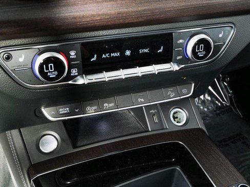 Used 2022 Audi Q5 2.0T Premium Plus w/ Premium Plus Package AWD/4WD image 18