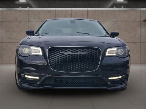 Used 2020 Chrysler 300 Touring L w/ Quick Order Package 2EF image 4