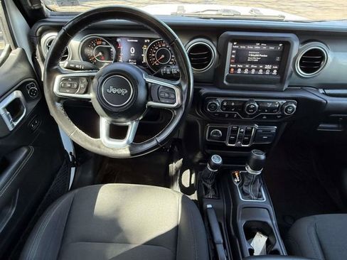 Used 2021 Jeep Wrangler Unlimited Sahara w/ Cold Weather Group image 13