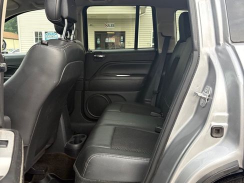Used 2016 Jeep Compass Latitude AWD/4WD image 10
