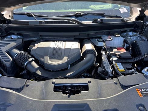 Used 2025 GMC Acadia Elevation FWD image 19