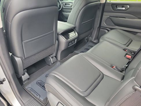 New 2026 Nissan Armada SV image 8