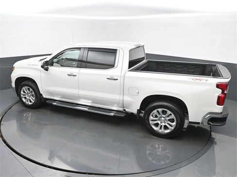 Used 2025 Chevrolet Silverado 1500 LTZ image 40