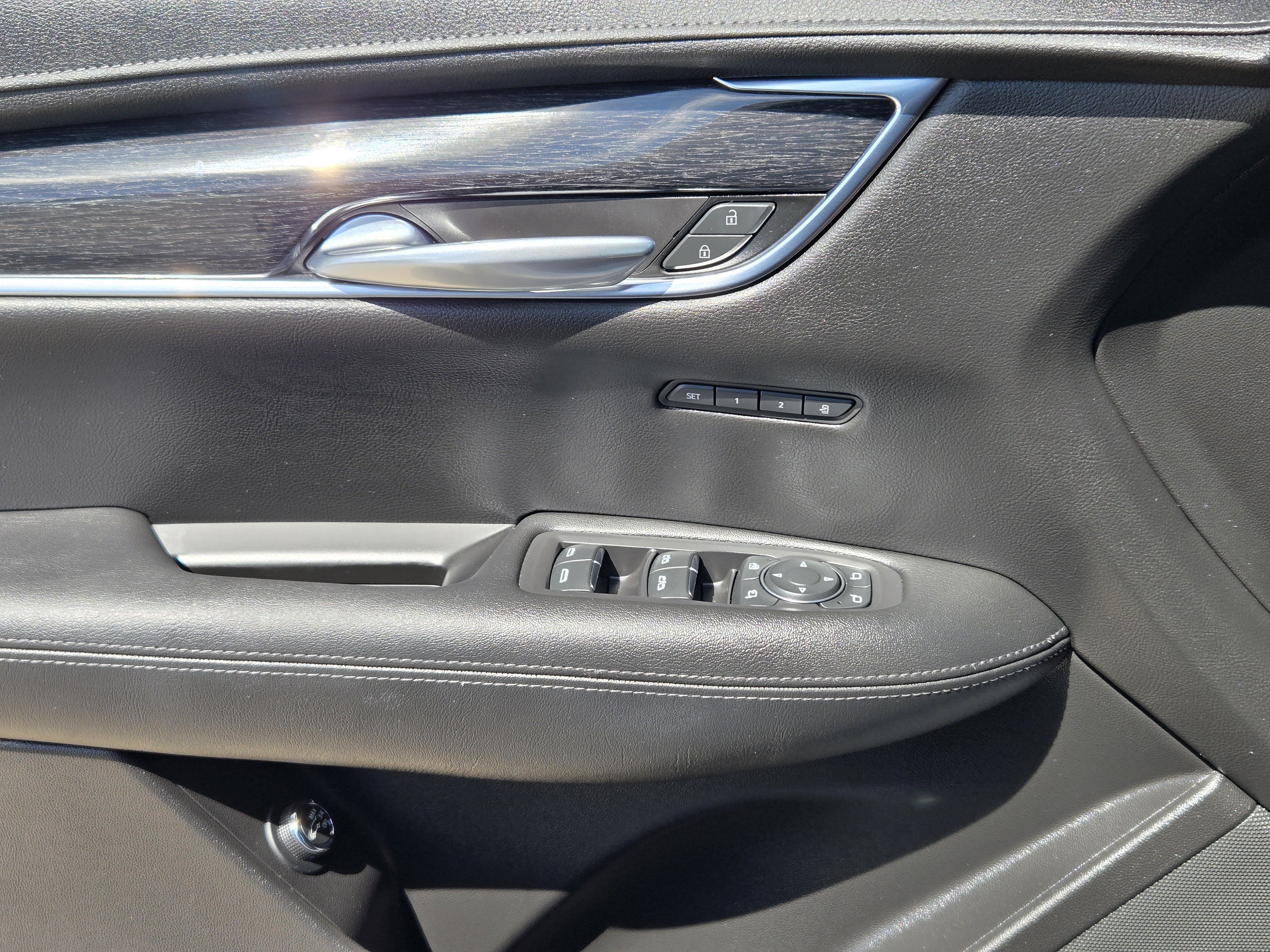 Used 2020 Cadillac XT5 Premium Luxury FWD image 29