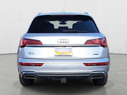 Used 2023 Audi Q5 2.0T Premium w/ Convenience Package image 6