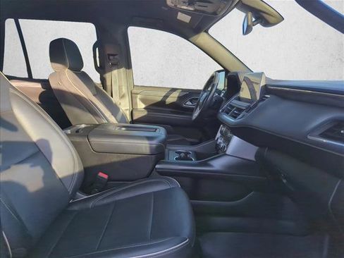 Used 2021 GMC Yukon SLT w/ SLT Luxury Package image 26
