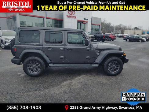 Used 2025 Jeep Wrangler Sport S image 5