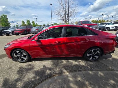 Used 2022 Hyundai Elantra SEL w/ Convenience + Premium Package