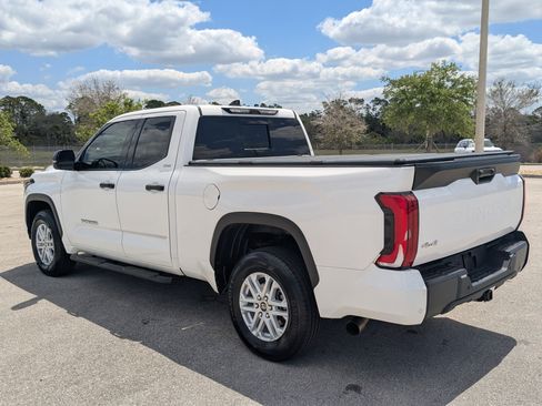 Used 2022 Toyota Tundra SR5 w/ SR5 Convenience Package image 6