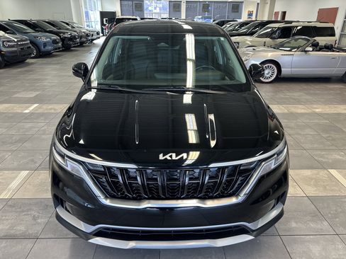 Used 2022 Kia Carnival LX image 19