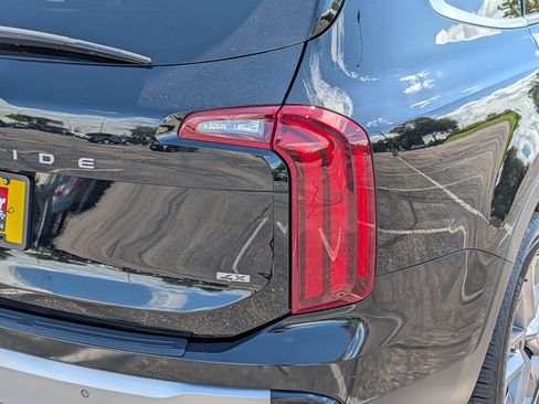 Certified 2023 Kia Telluride LX AWD/4WD image 17