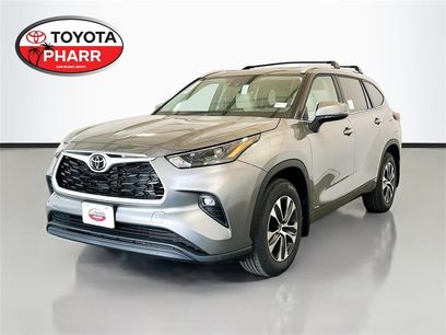 New 2025 Toyota Highlander XLE