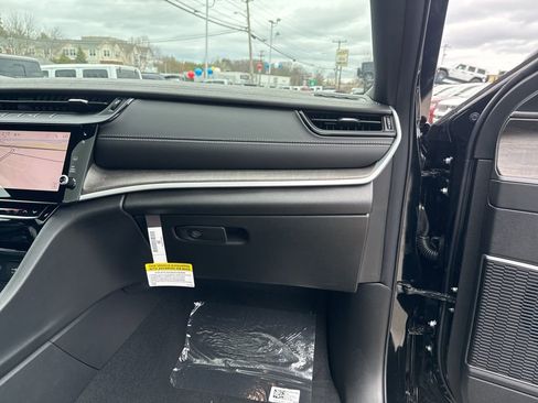 New 2026 Jeep Grand Cherokee Limited image 31