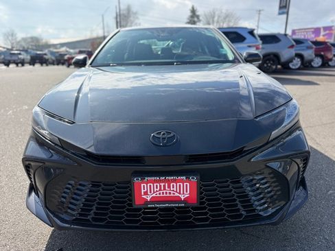 New 2026 Toyota Camry Hybrid image 3