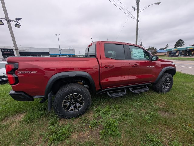 New 2026 Chevrolet Colorado ZR2 w/ Technology Package AWD/4WD image 9