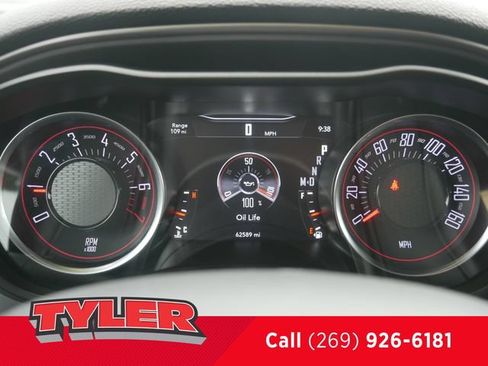 Used 2023 Dodge Challenger SXT RWD image 37