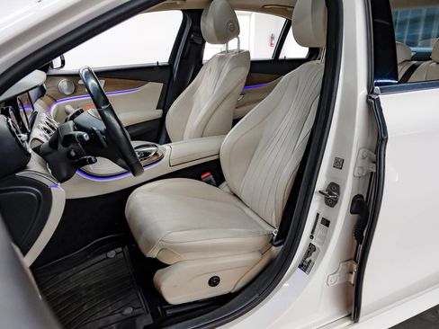 Used 2018 Mercedes-Benz E 300 w/ Premium 1 Package image 40