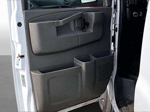 Used 2019 Chevrolet Express 3500 LS image 13