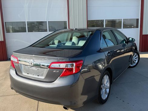 Used 2012 Toyota Camry XLE FWD image 6