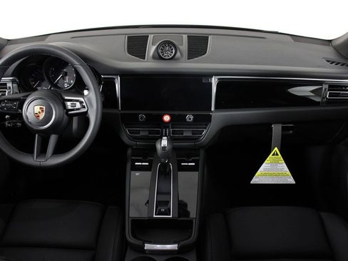 New 2026 Porsche Macan image 11