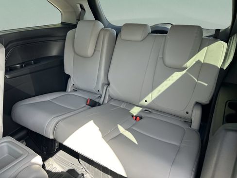 Used 2024 Honda Odyssey EX-L image 19