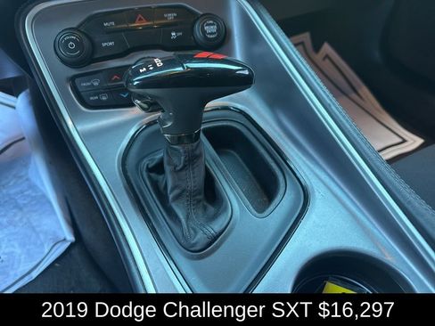 Used 2019 Dodge Challenger SXT RWD image 24