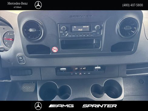 Used 2025 Mercedes-Benz Sprinter 2500 image 28