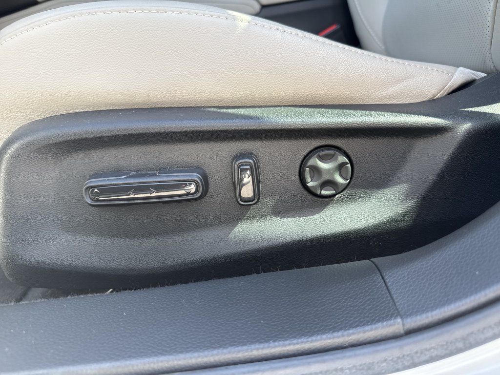 Used 2020 Honda Accord Touring image 12