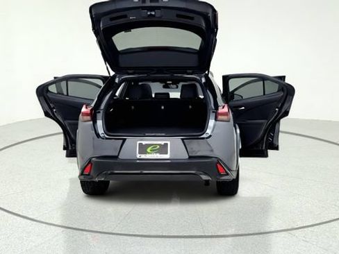 Used 2025 Lexus UX 300h FWD image 17